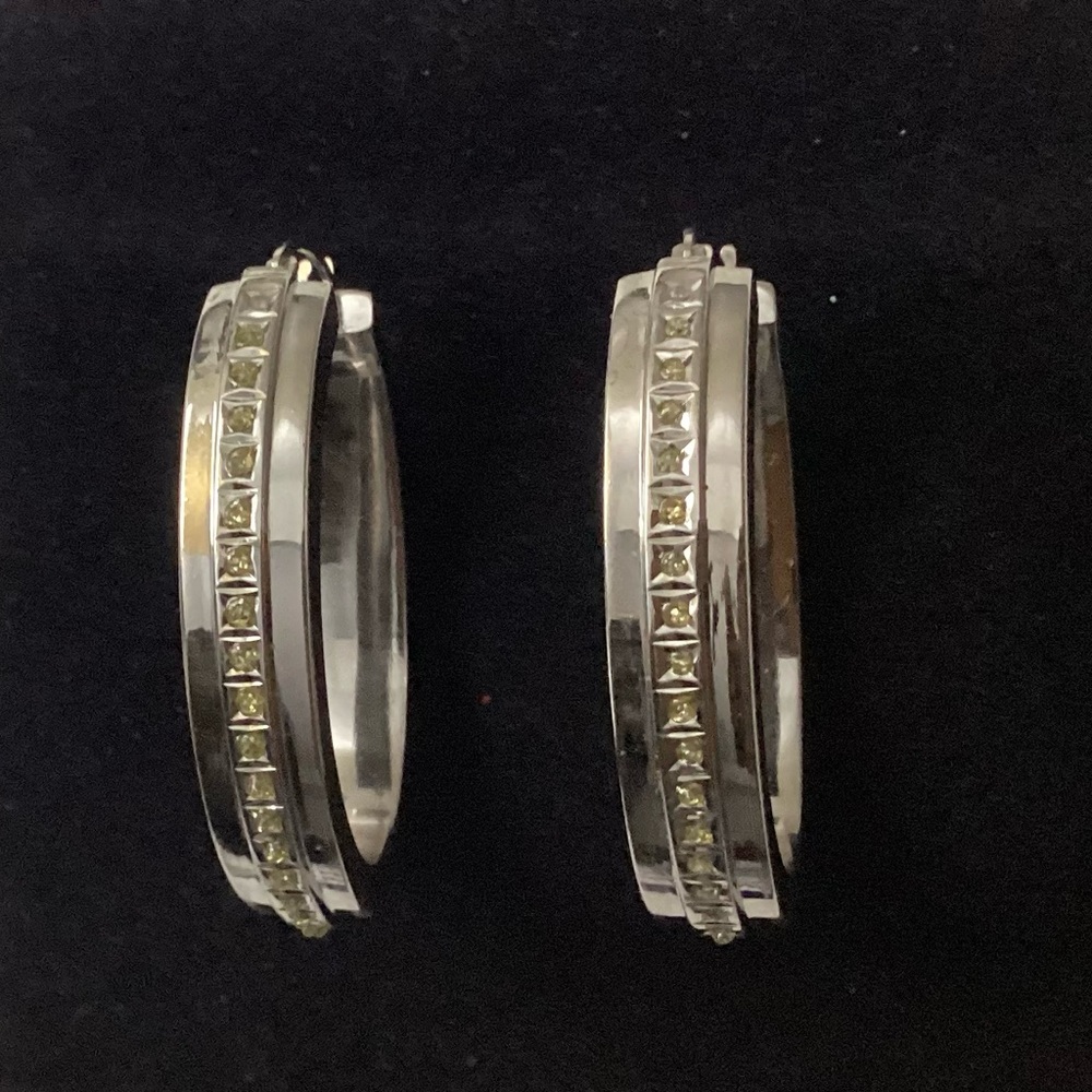 Signature Diamonds Wide Oval Hoop Earrings 14KW 28mm